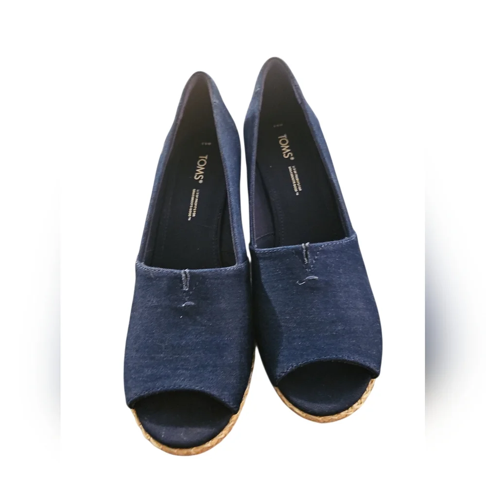 TOMS Women's Michelle Dark Denim Wedge Sz 8.5 Peep Toe Heel Sandals
